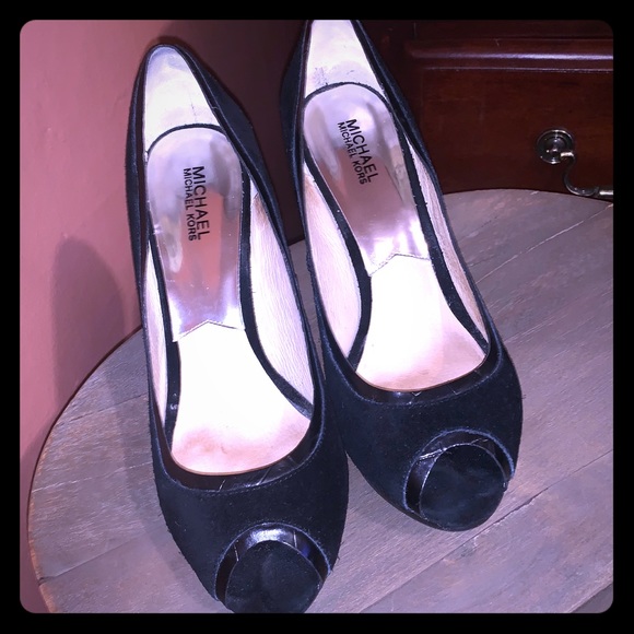 Michael by Michael Kors Stacked Platform Pump. - Picture 1 of 5